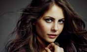 Willa Holland