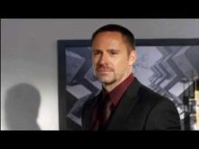 William deVry