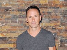 William deVry