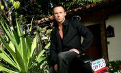 William deVry