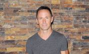 William deVry