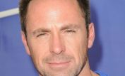 William deVry