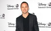 William deVry