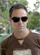 William deVry