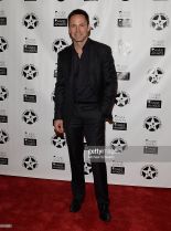 William deVry
