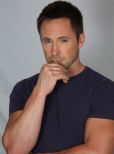 William deVry