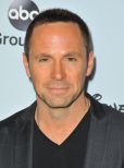 William deVry