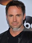 William deVry