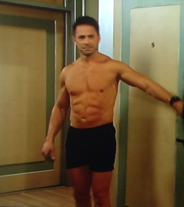 William deVry