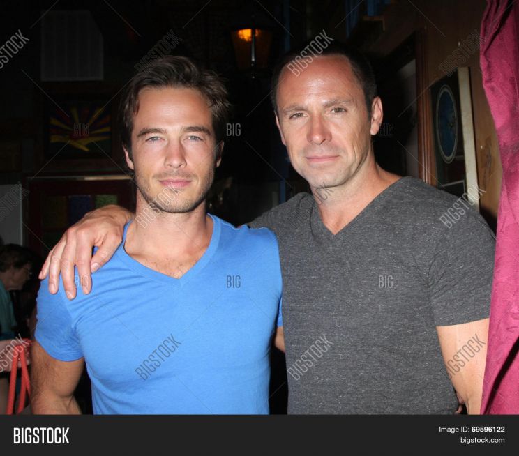 William deVry