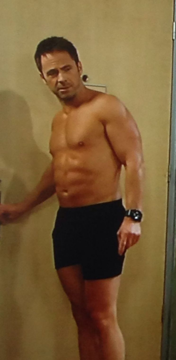 William deVry