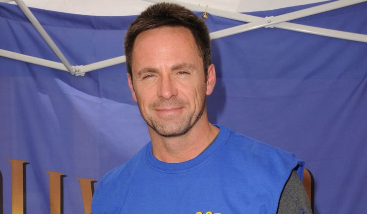 William deVry