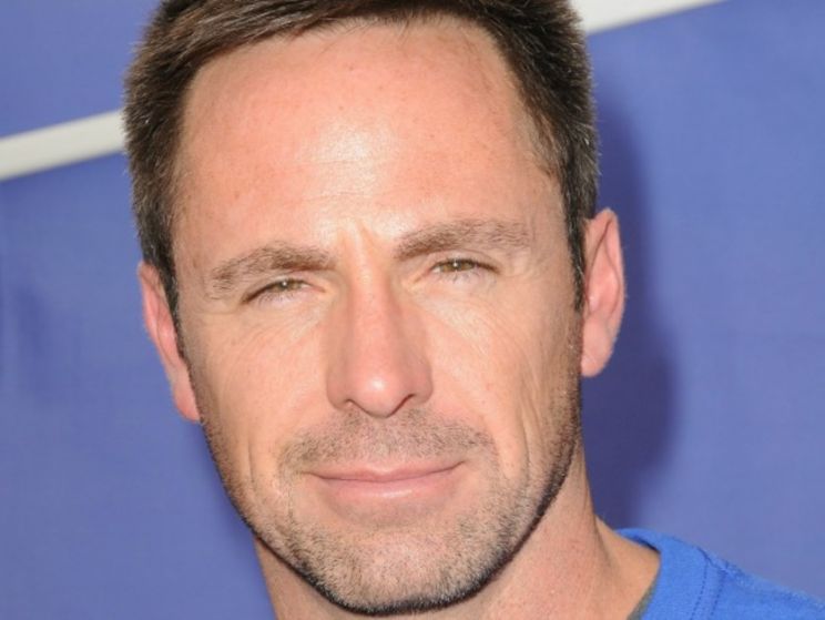William deVry