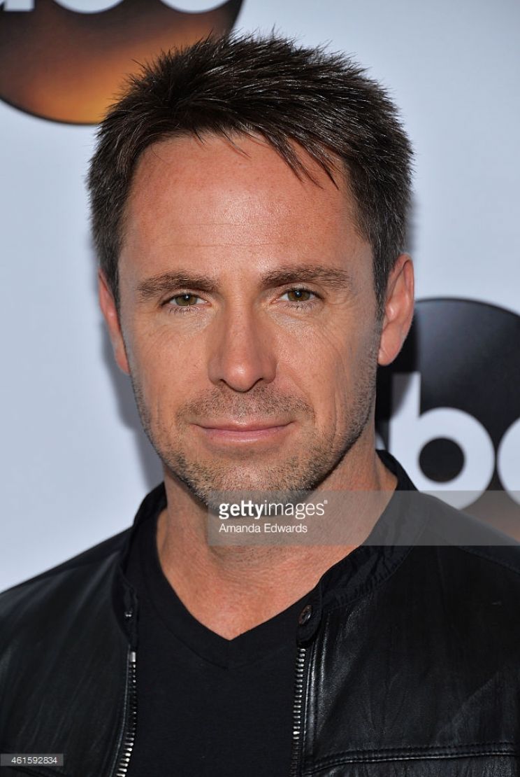 William deVry