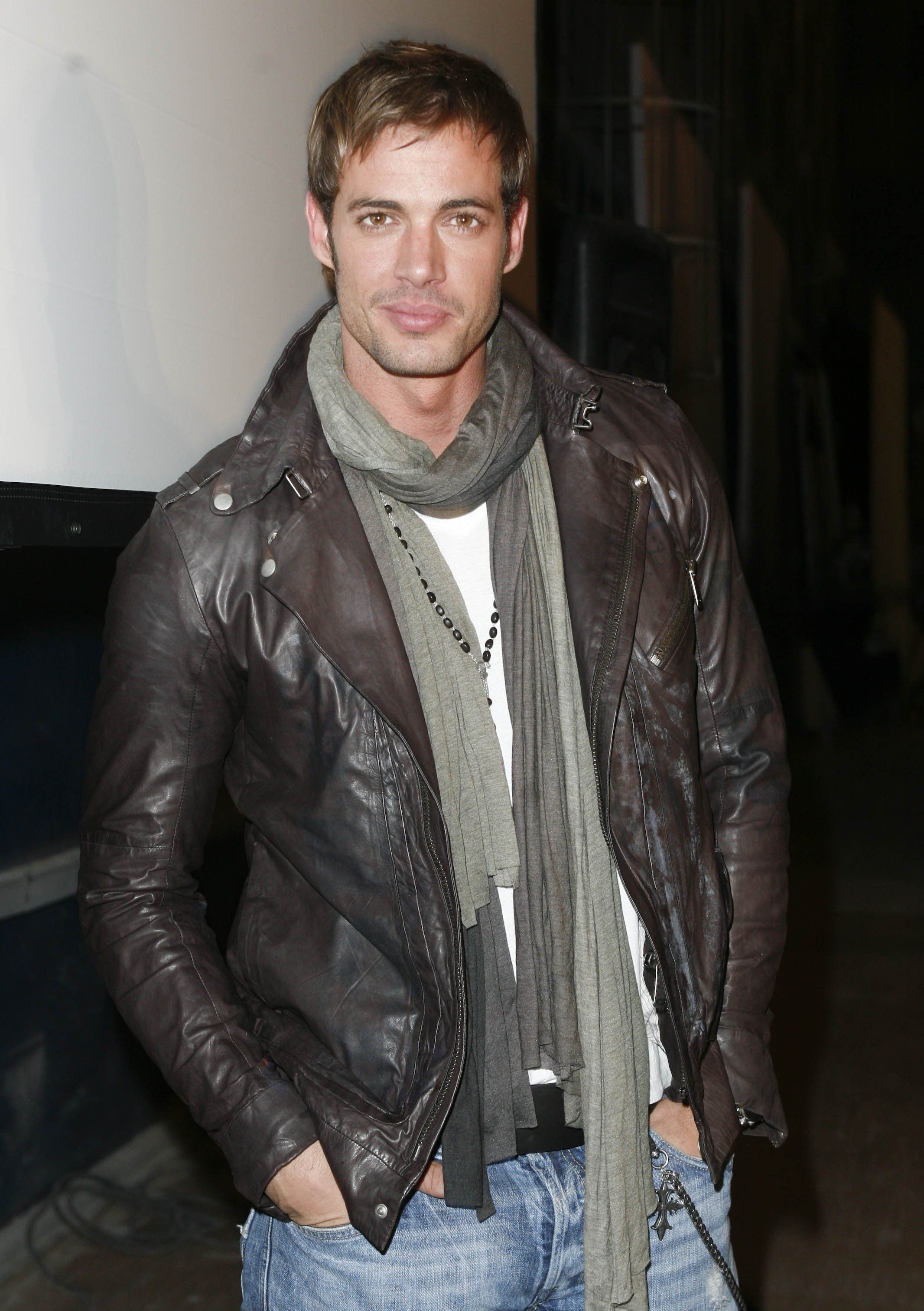 Pictures of William Levy