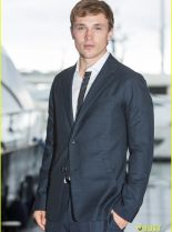 William Moseley #68506 picture (Portrait Medium)