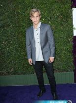 Wyatt Nash #548363 picture (Portrait Medium)