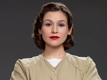 Yael Stone