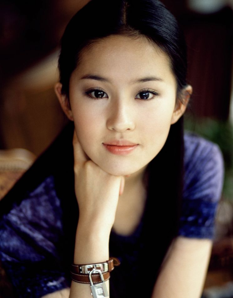 Yifei Liu