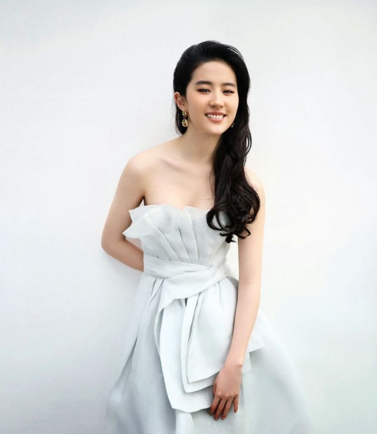 Yifei Liu