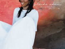 Yolanda Adams photo