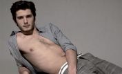 Yon González