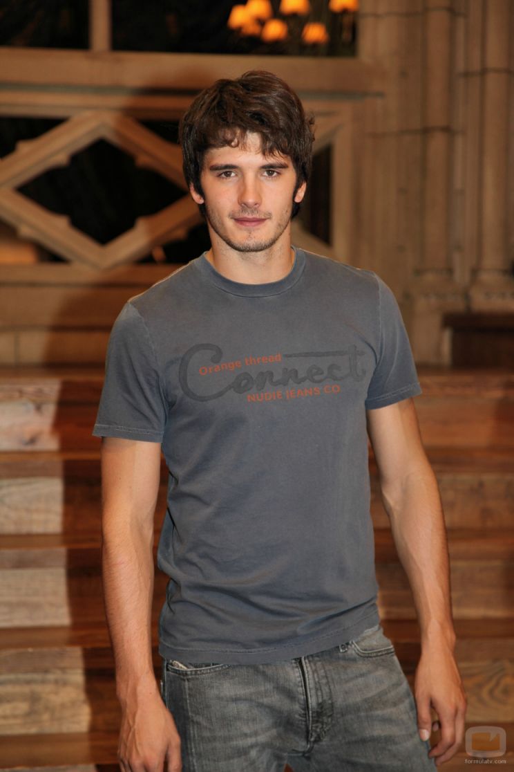 Yon González