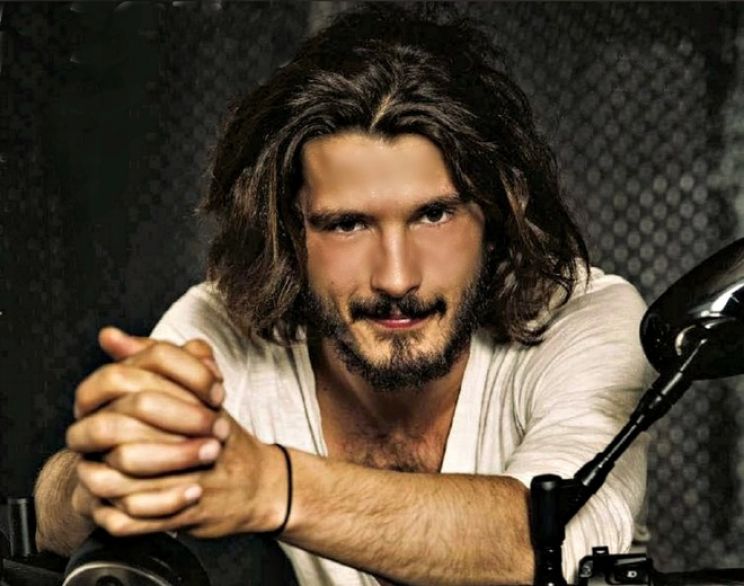 Yon González