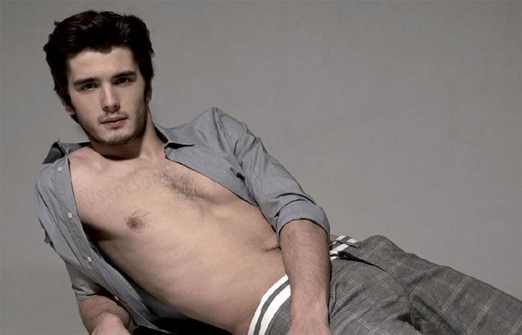 Yon González