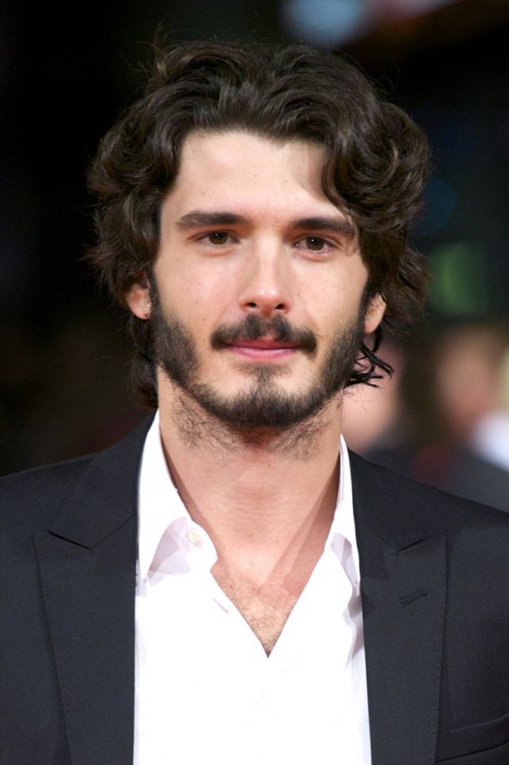 Yon González