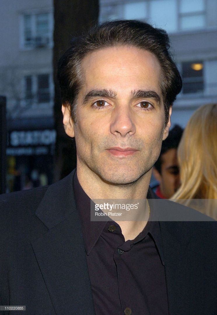 Yul Vazquez