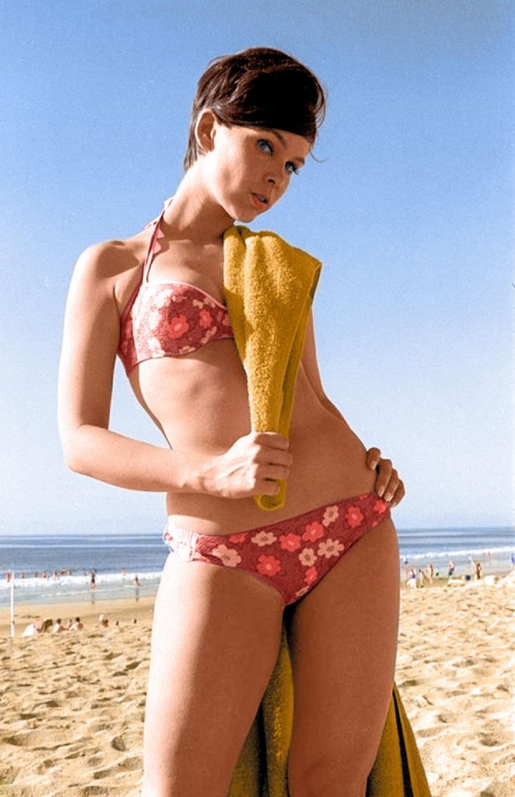 Yvonne Craig