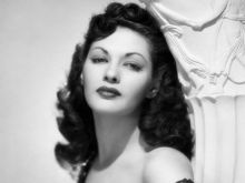 Yvonne De Carlo