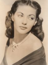 Yvonne De Carlo photo
