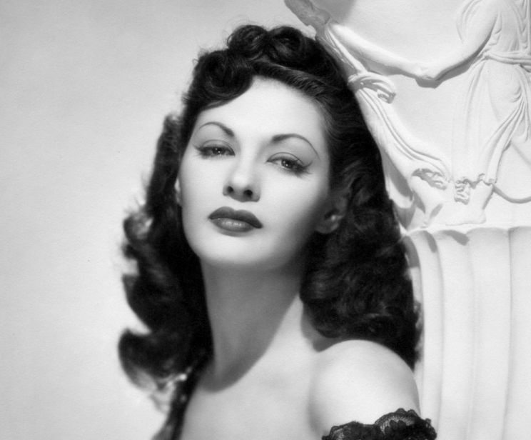 Yvonne De Carlo