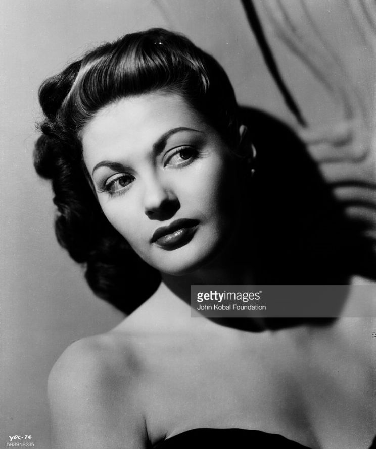 Yvonne De Carlo