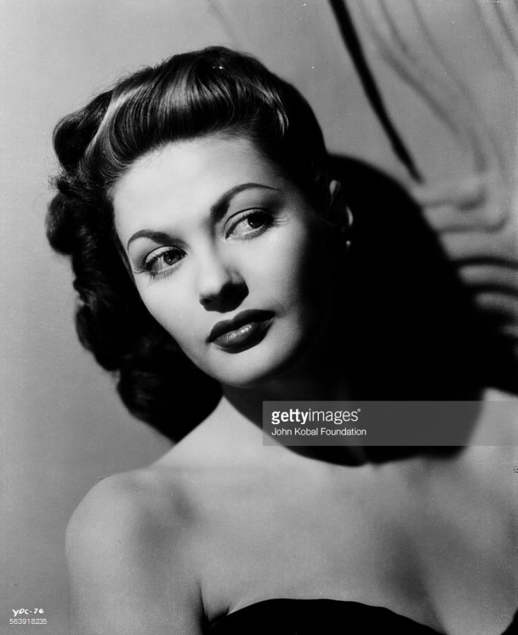 Yvonne De Carlo