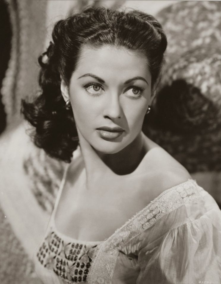 Yvonne De Carlo