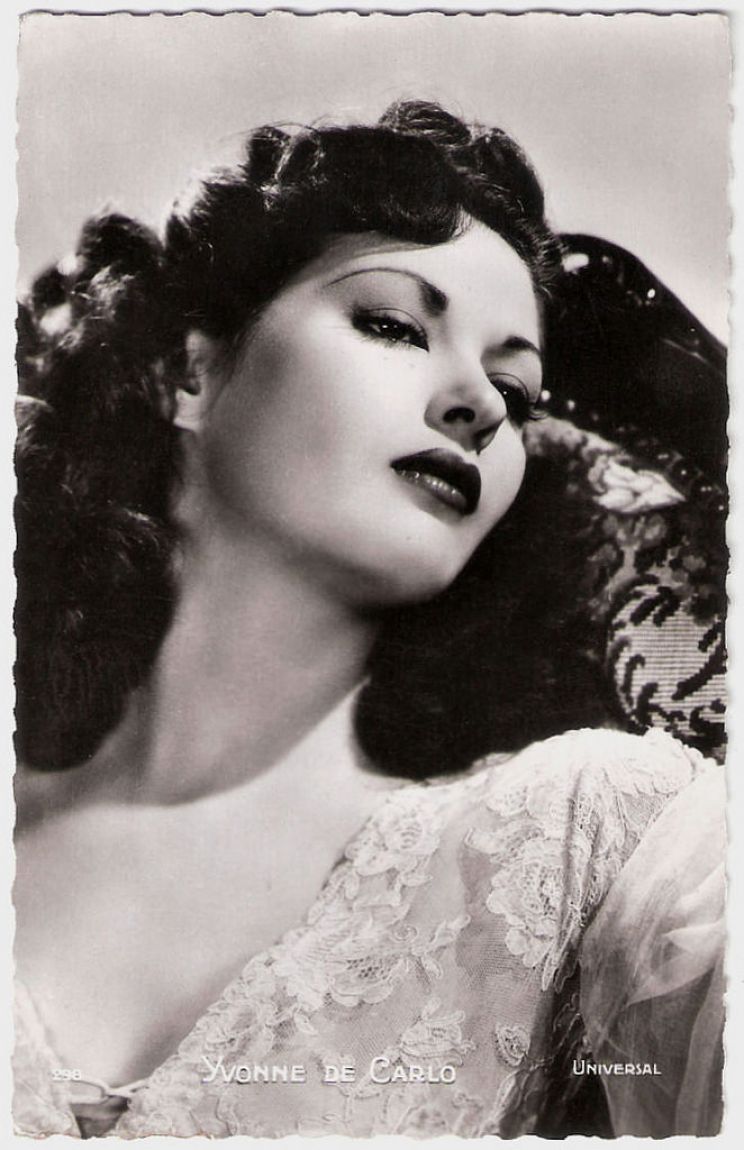 Yvonne De Carlo