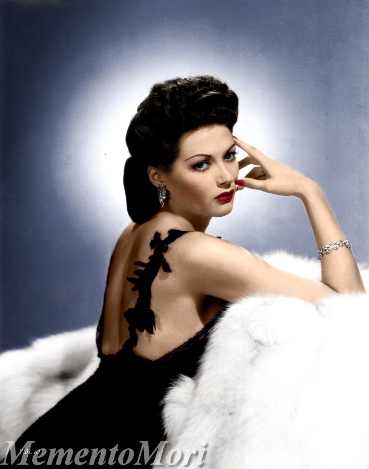 Yvonne De Carlo