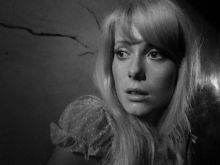 Yvonne Furneaux photo