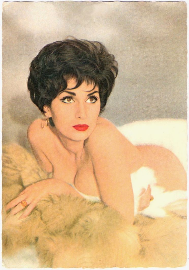 Yvonne Romain
