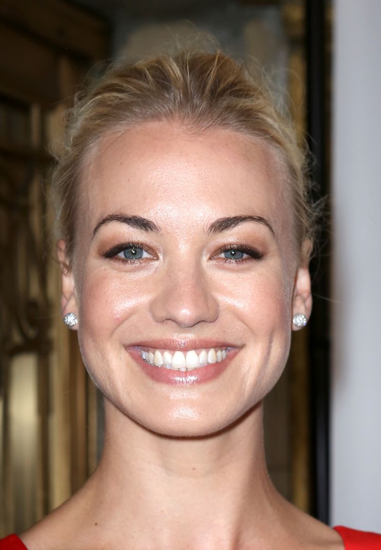 Yvonne Strahovski