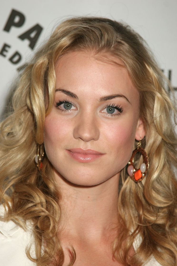 Yvonne Strahovski