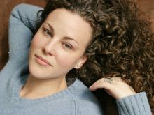 Yvonne Suhor photo
