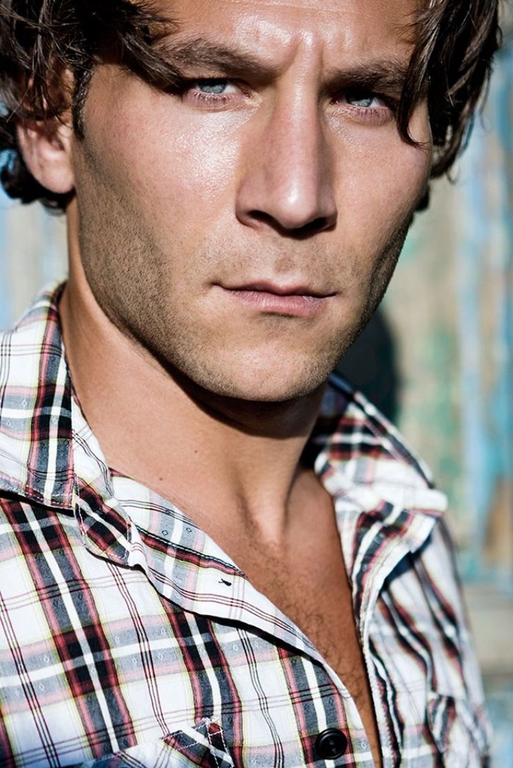 Zach McGowan