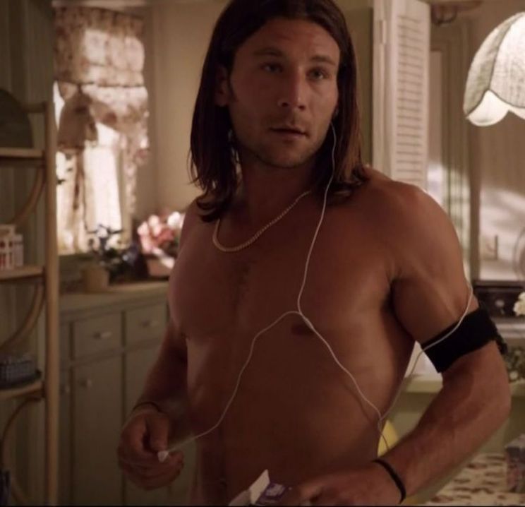 Zach McGowan