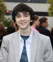 Zach Mills