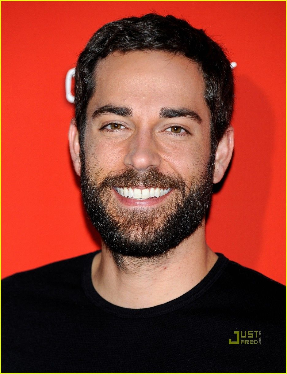 Pictures of Zachary Levi