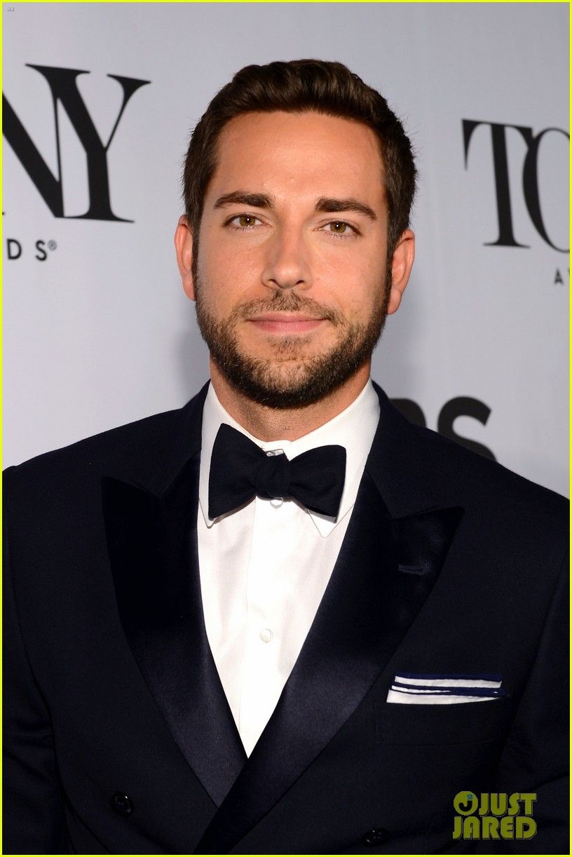 Pictures of Zachary Levi